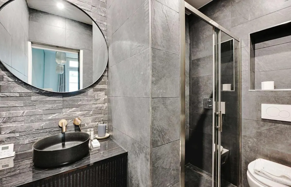 Cmg La Fayette - Montmartre Apartment